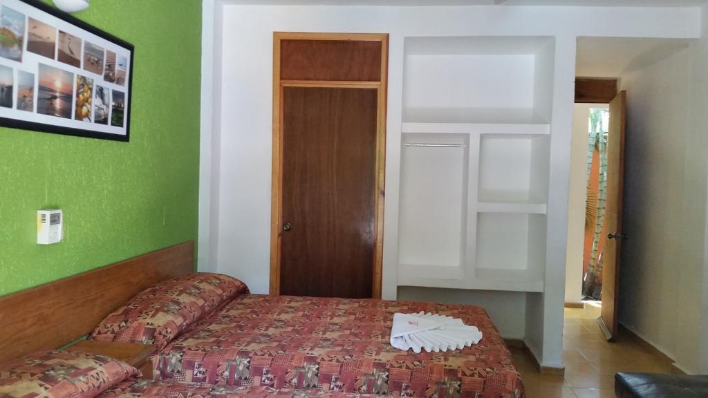 Delfin Playa Azul Hotell Lázaro Cárdenas Exteriör bild