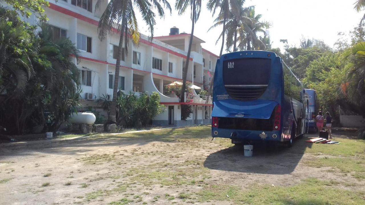 Delfin Playa Azul Hotell Lázaro Cárdenas Exteriör bild